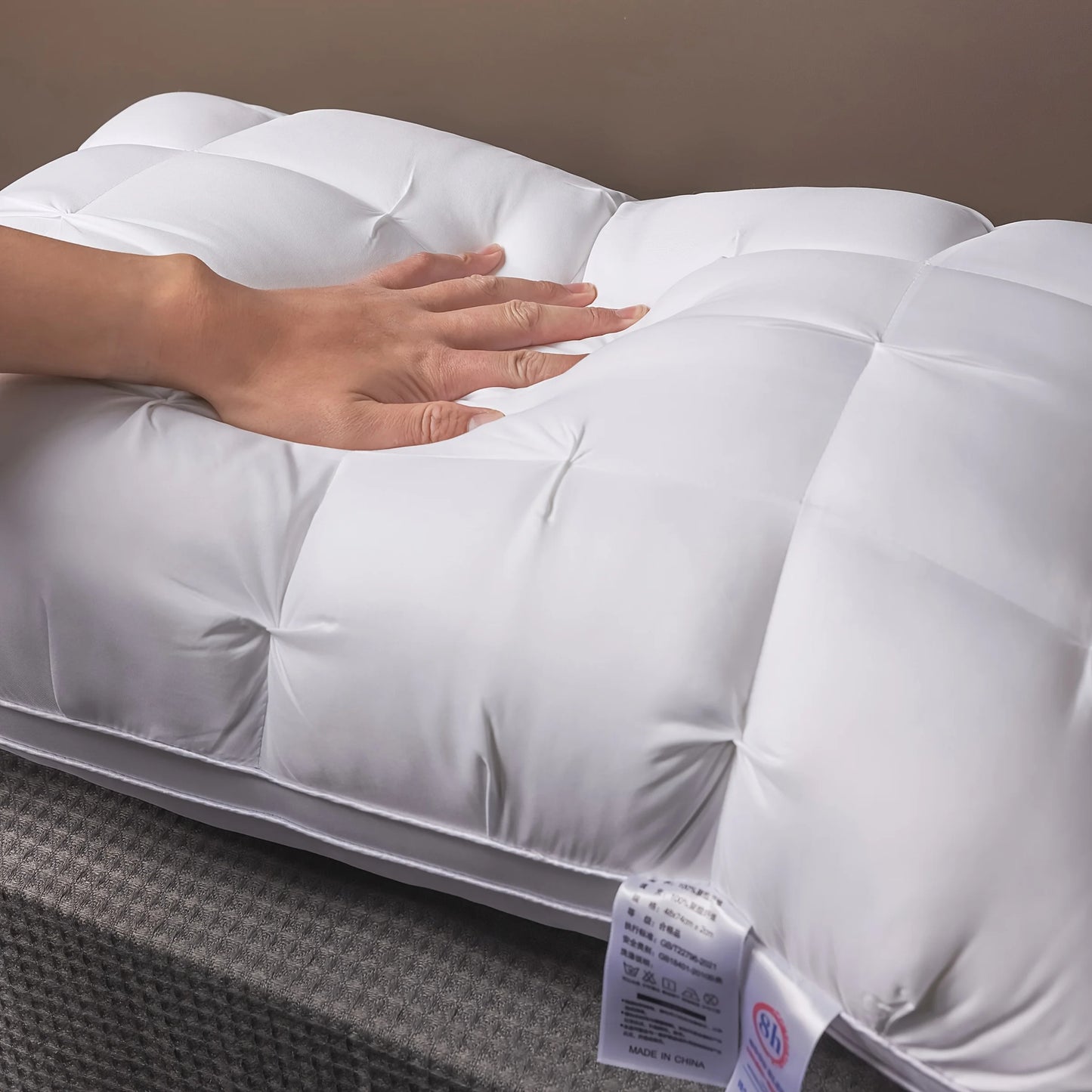 Luxurious Hotel Quality Pillow